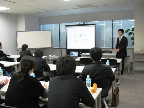 粗利率アップが何故重要なのか? 会社としての仕組みづくりの重要性をお話しています